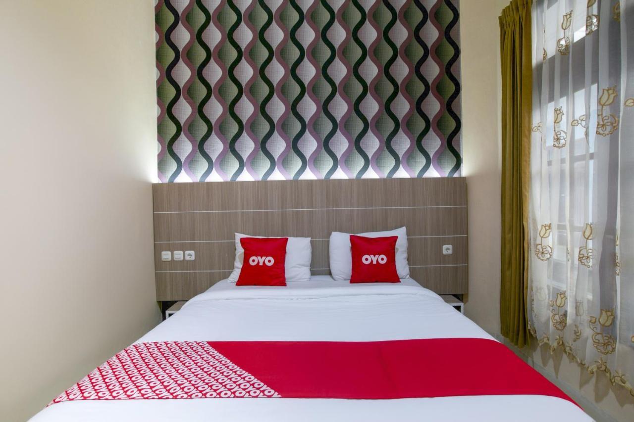 Super Oyo 2320 Hotel Charvita كوبانغ المظهر الخارجي الصورة
